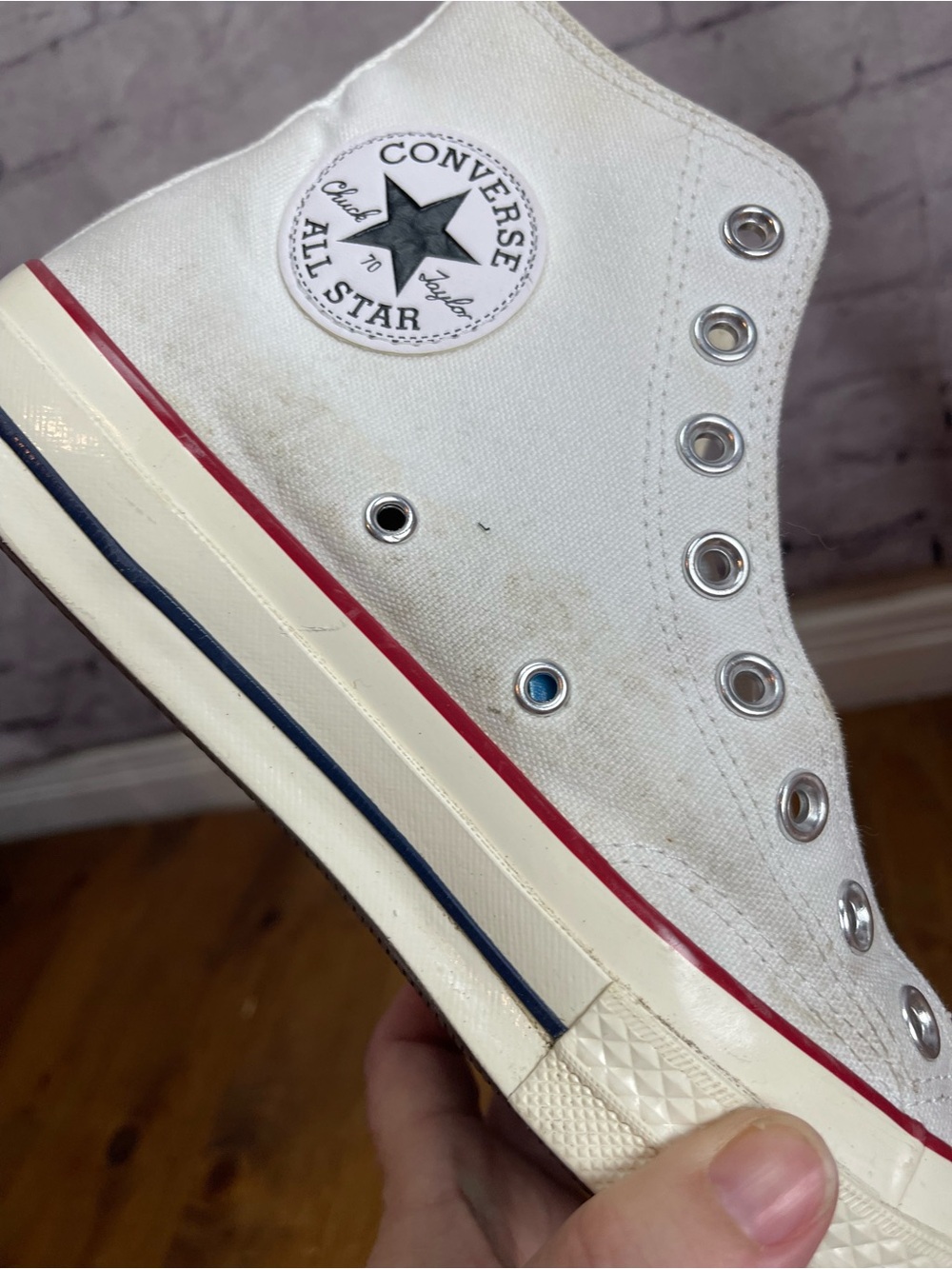 Converse Chuck Taylor’s women’s size 8.5 high top sneakers white - Picture 7 of 10